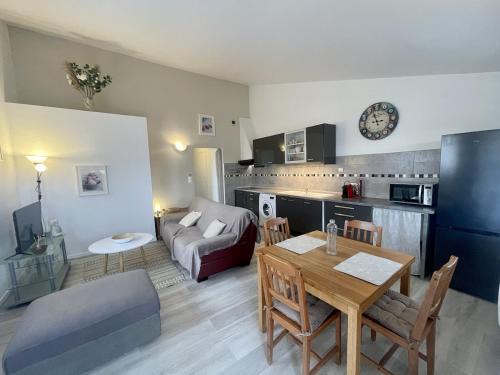 Fonsorbes Apartment | Le Smash - Terasse - Parking