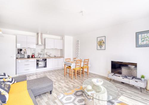 Champigny-sur-Marne Apartment | Le SOLEIL d'OR entre DISNEY et PARIS