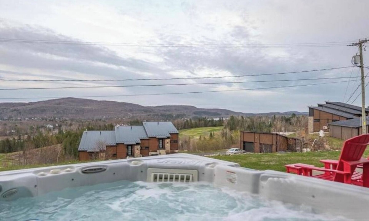 Saint-Jean-de-Matha House | Le sommet du golf avec SPA