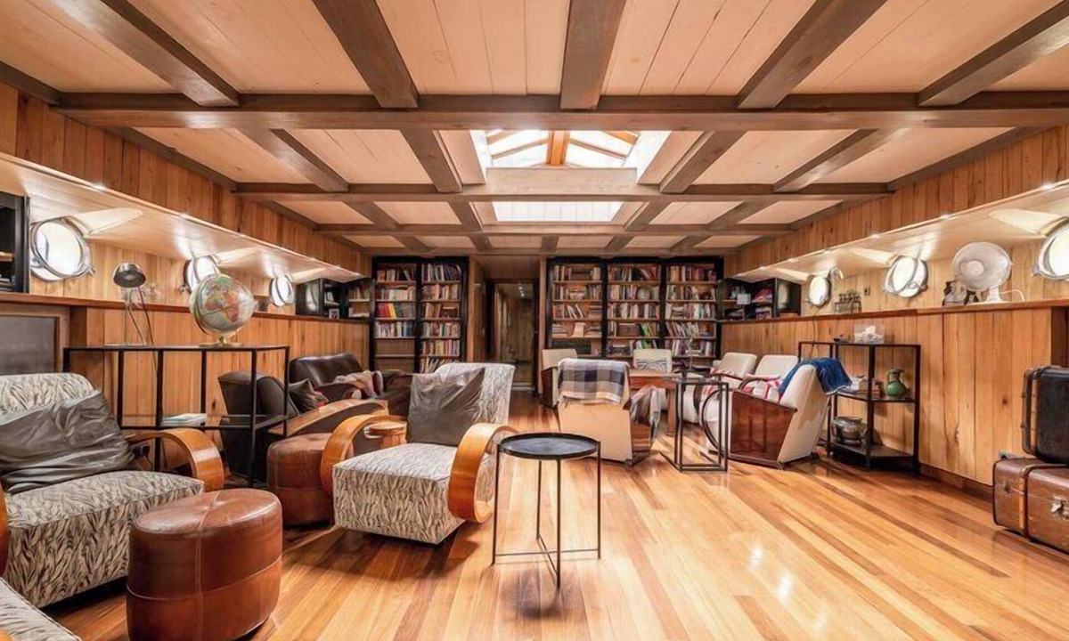 Canary Wharf Boat Rental | Le Sorelle