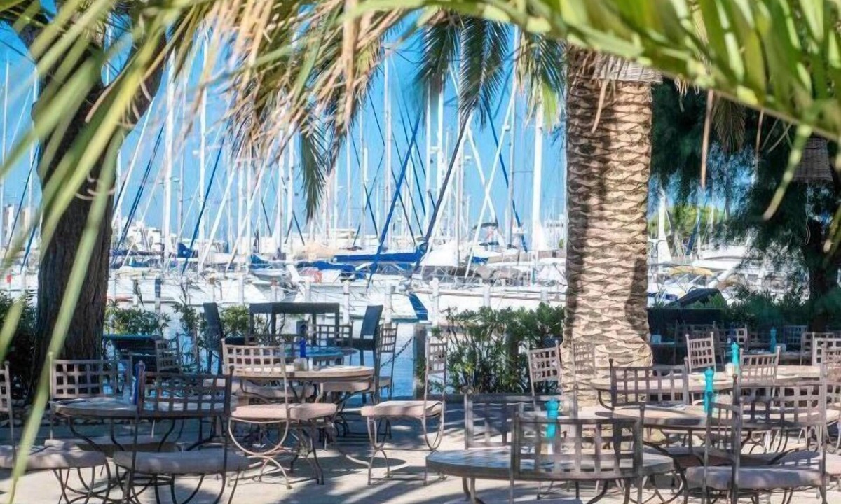 Le Grau-Du-Roi Hotel | Le Spinaker Boutique Hôtel Restaurant