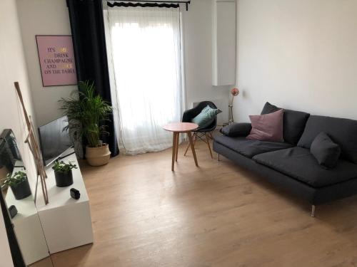 Luc-sur-Mer Apartment | Le Spot, appartement spacieux à 30m de la mer 45m2