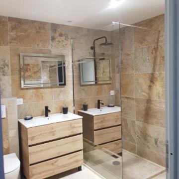 Roquemaure Apartment | Le Studio d Aurélie avec SPA Mai-Sept en pleine campagne et proche de toute commodité
