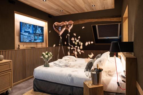 Jouey Apartment | Le Studio des Prés Verts Suite Design avec Jacuzzi Privatif