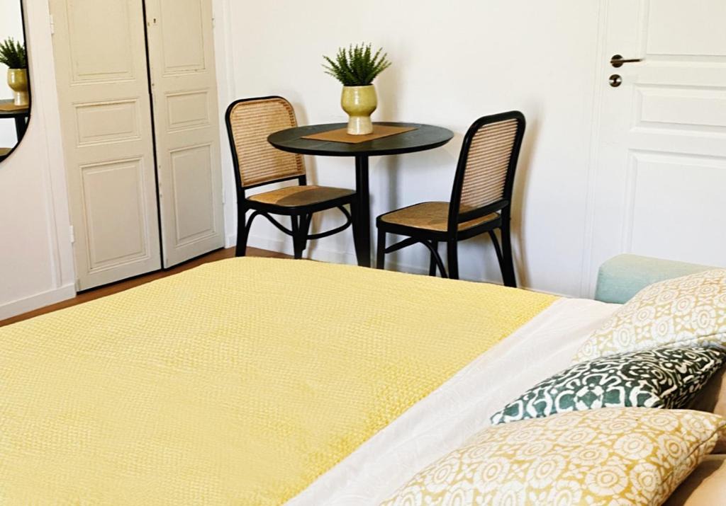 Deols Apartment | Le Studio Design ⸱ Stationnement gratuit ⸱ Fibre