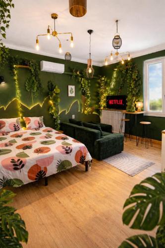 Graulhet Apartment | Le Studio Jungle