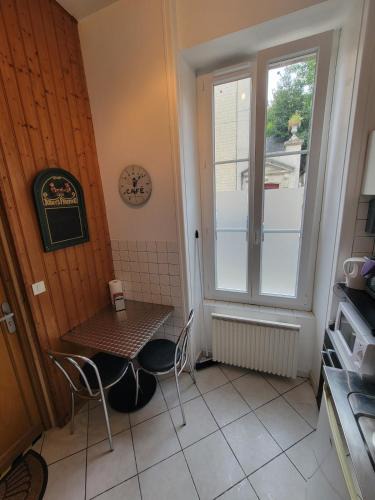 Saint-Jean-d'Angely Apartment | Le Studio Parisien