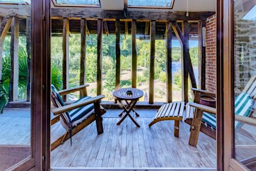 Saint-Priest-sous-Aixe Apartment | Le Sud