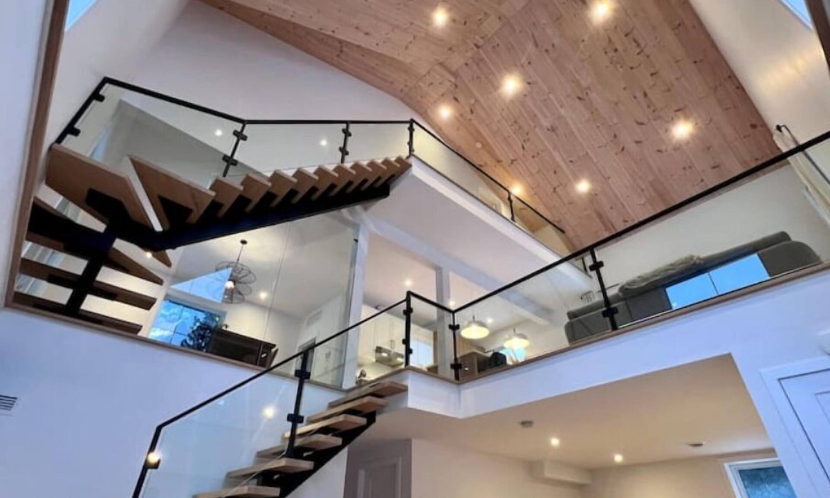 Saint Zenon House | Le Tracy -