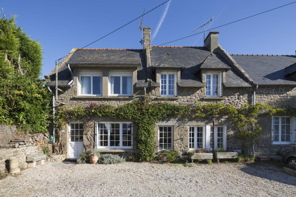 Saint-Coulomb House | Le Tannée