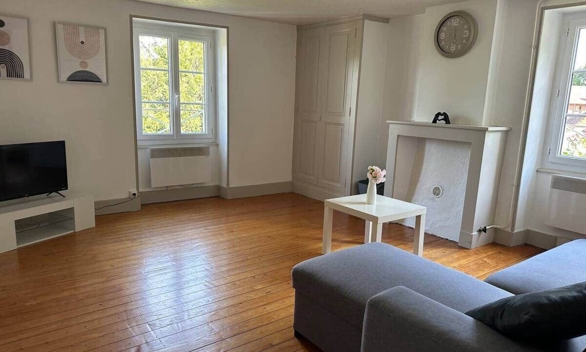 Charolles Apartment | Le temeraire appartement