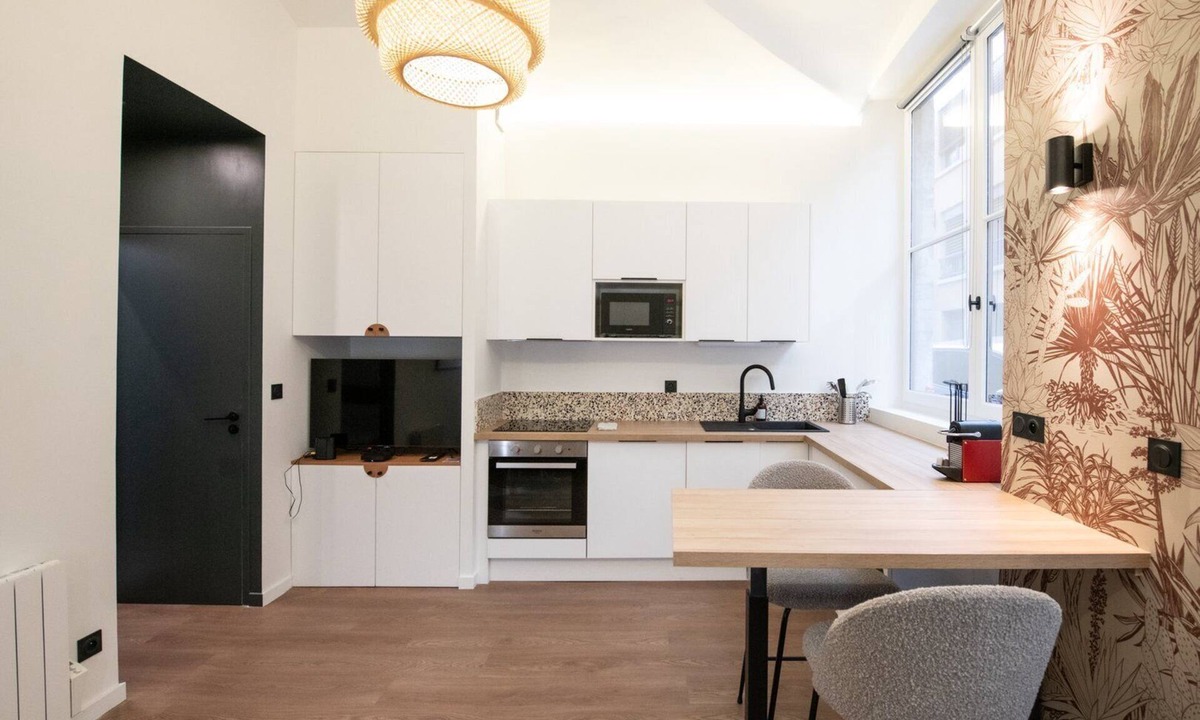 Moliere - Edgard Quinet Apartment | Le Terrazzo - Elegant & Cosy- Pentes X Rousse