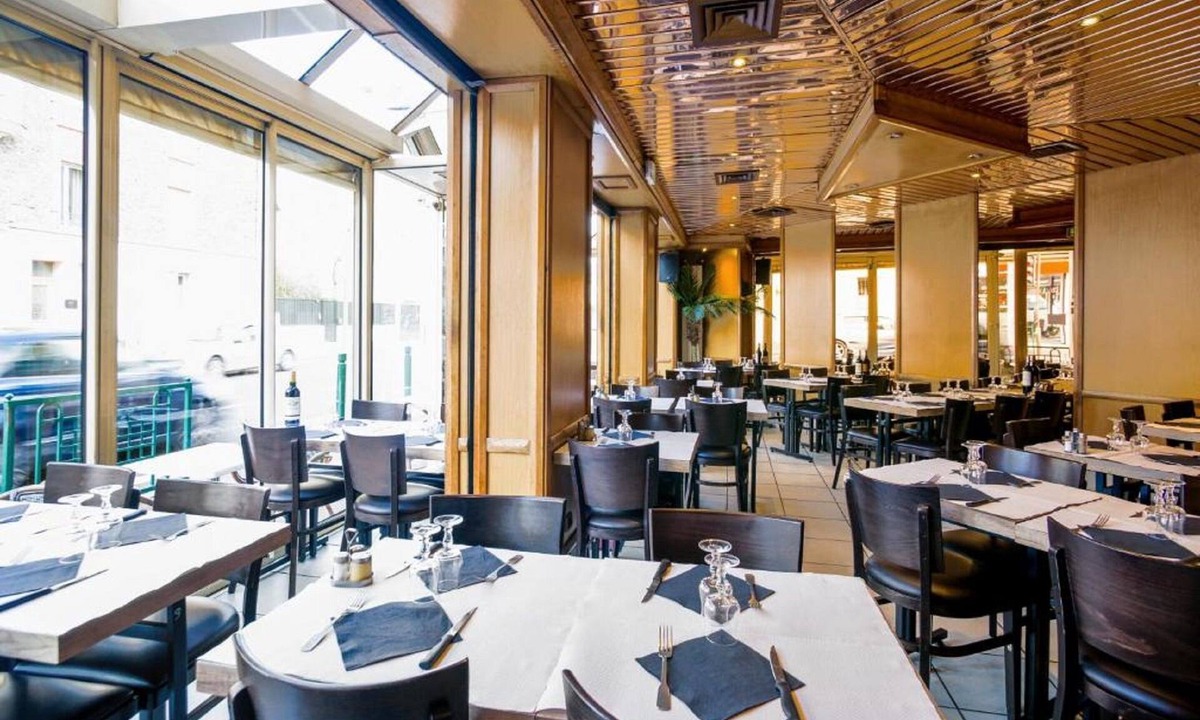 Suresnes Hotel | Le Theatre