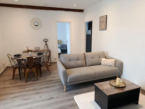 Clermont Apartment | Le Trèfle Doré T2, wifi, private parking space, fêtes interdites