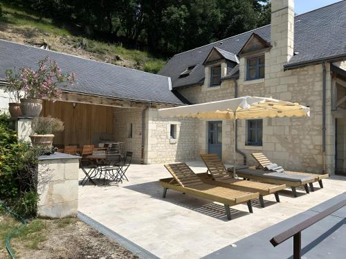 Cravant-les-Coteaux Apartment | Le Trianon Isabelle de Maillé -