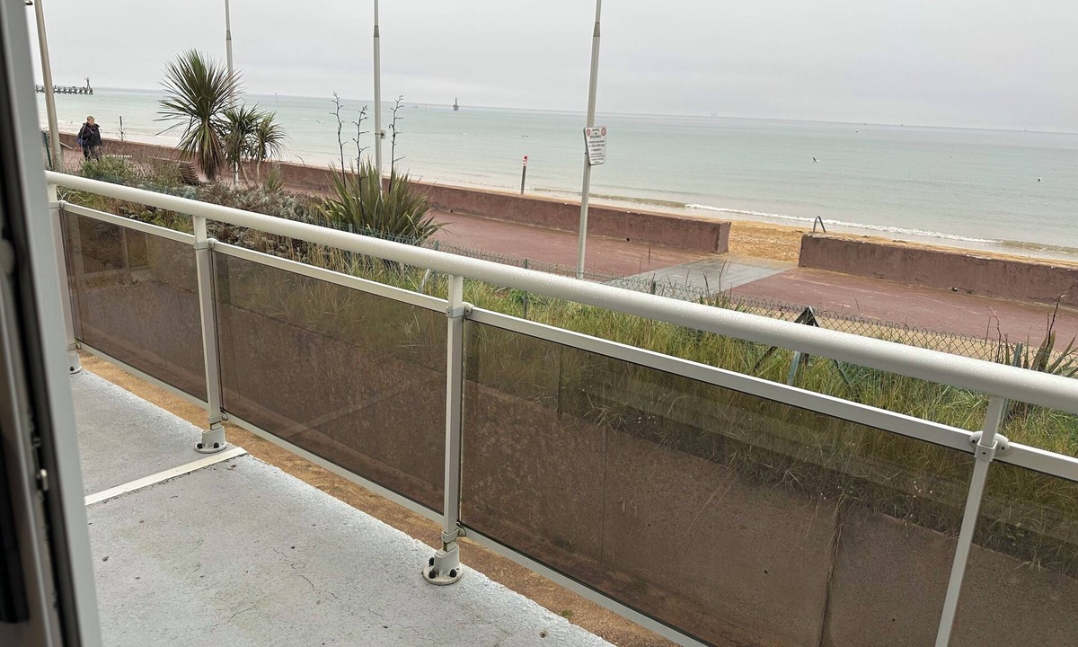 Courseulles-sur-Mer Apartment | Le Trident Face Mer