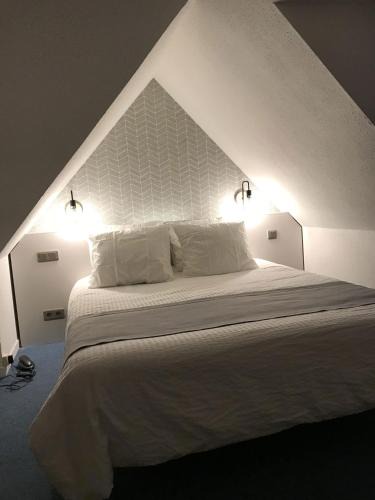 Saint-Bonnet-Troncais Hotel | Le Tronçais