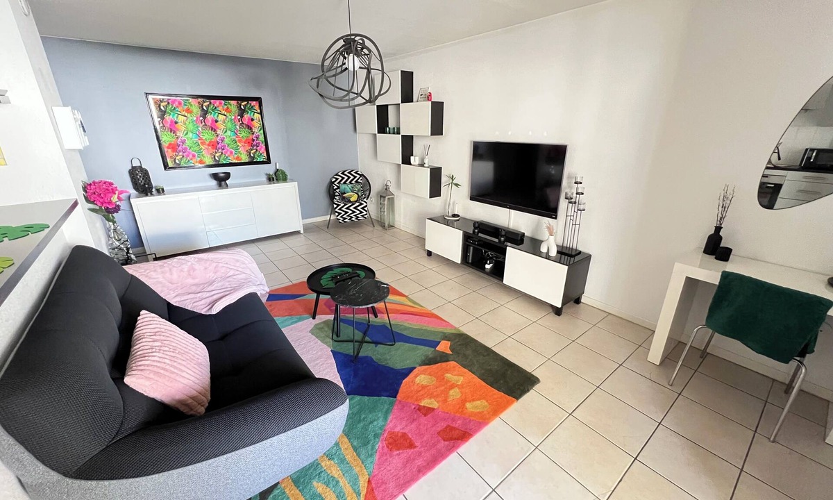 Cugnaux Apartment | Le Tropik joli 2 bedrooms