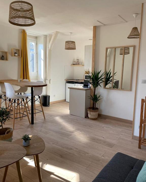 Old Town Apartment | Le vélo bleu