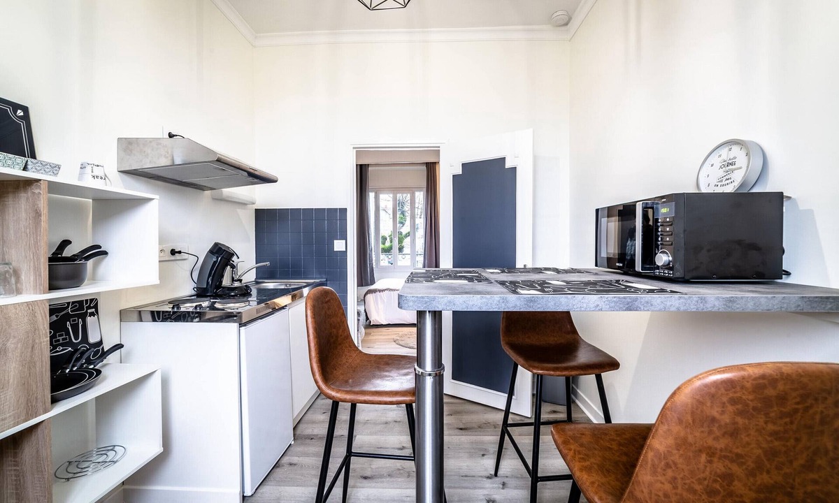 Brive-la-Gaillarde Apartment | Le Valet de Pique - 1 Bedroom