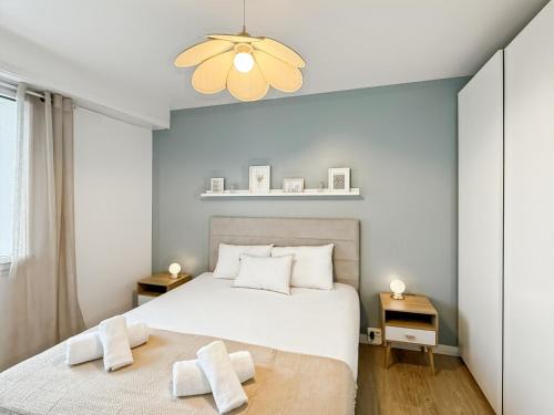 Maurepas Apartment | Le Velvet - Balcon & Garage Privé - Calme