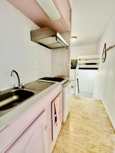 La Gare Apartment | LE VERT accommodation for 3 guests near train station