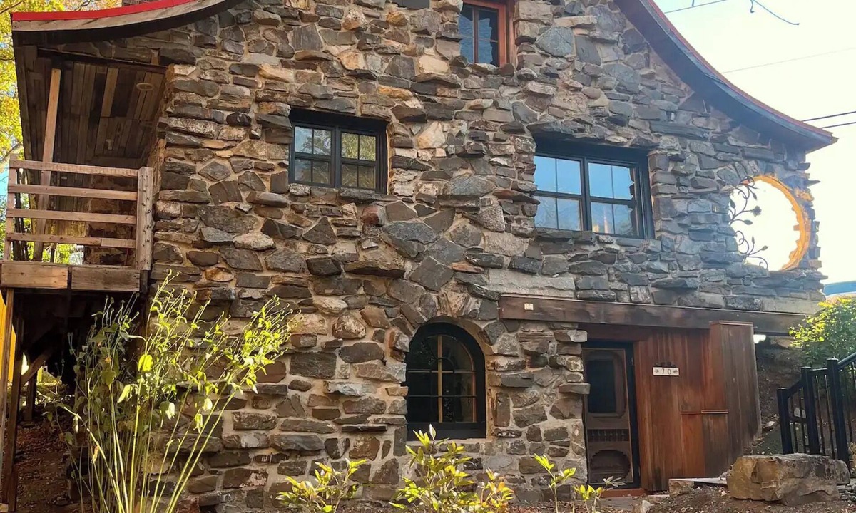 Saint Jean Port Joli Ski Chalet | Le Vieil Âtre - Rustic & cosy chalet