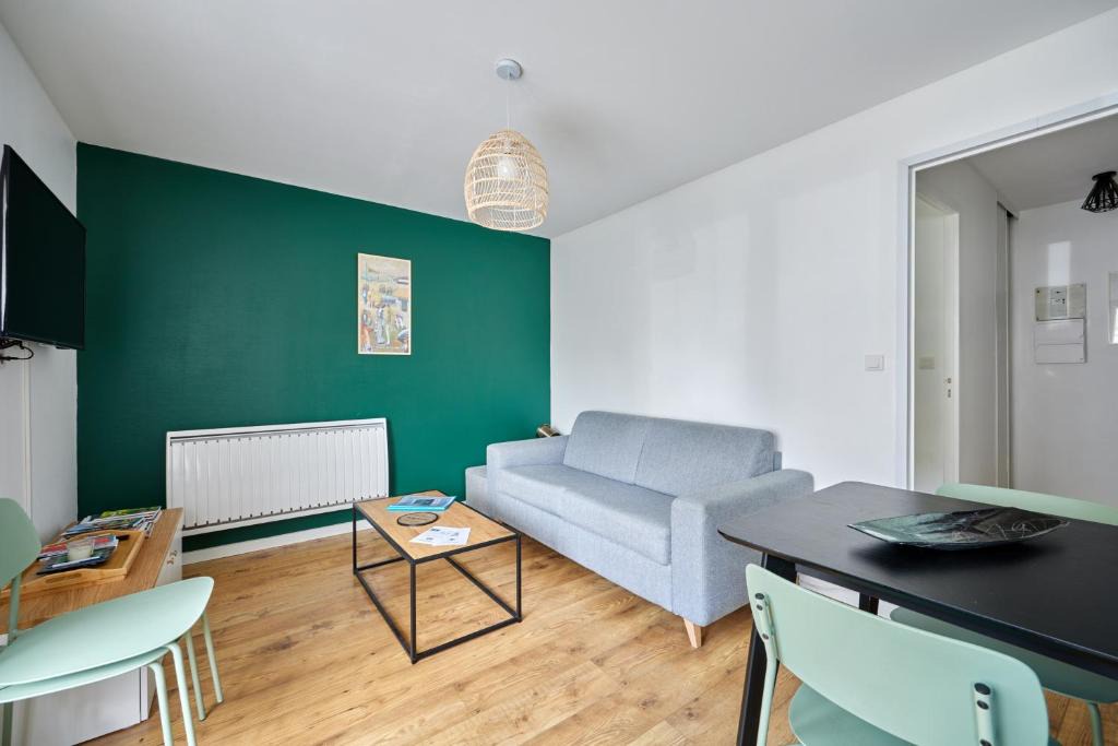Villers-sur-Mer Apartment | Le Vieux Pressoir de Villers - Appt avec balcon