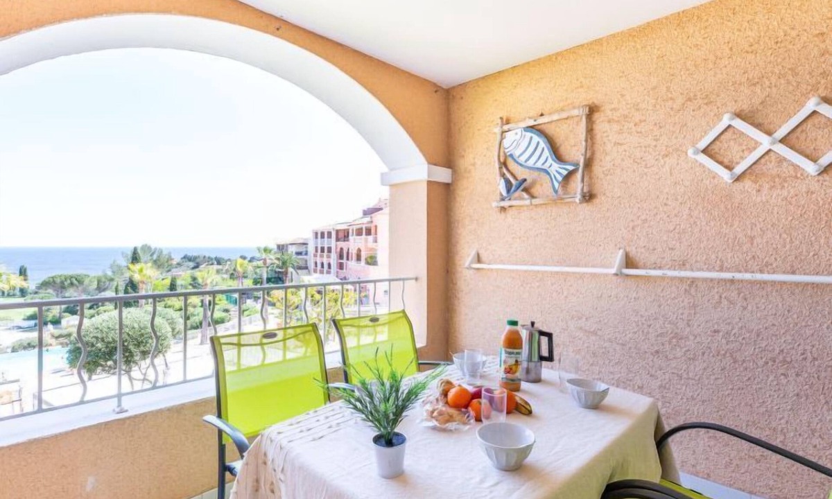 Cap Esterel Apartment | Le Village (E1 214) by Interhome