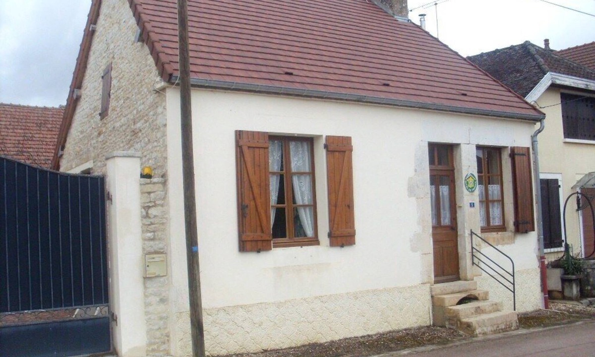 Polisot House | Le Village - POLISOT