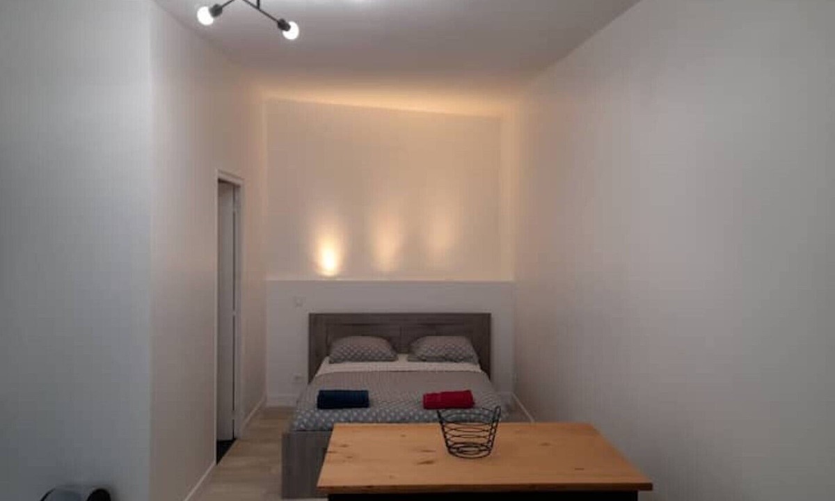 Courlancy Apartment | LE Wanda Jaune
