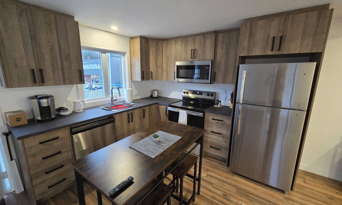 Saint-Raymond Apartment | Le Waynewright