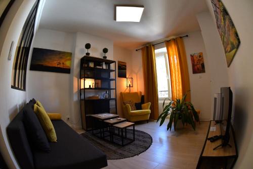 Voiron Apartment | Le Yellow Corner Voironnais