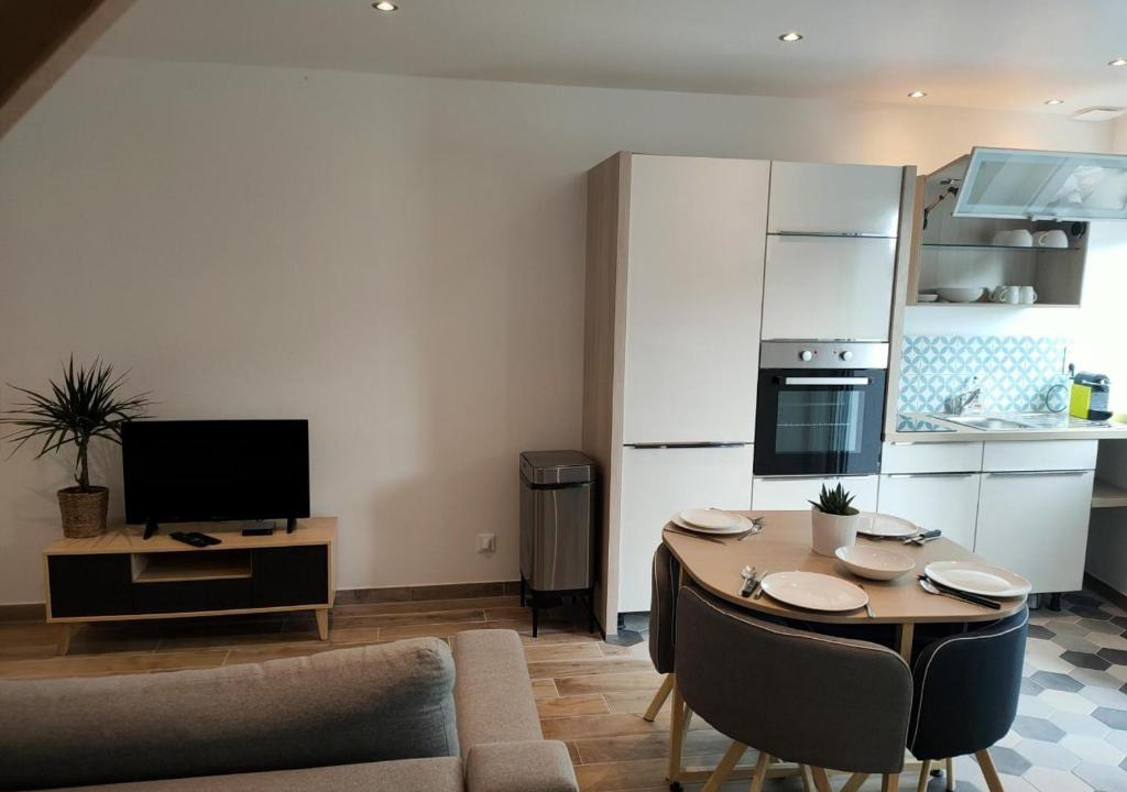 Saultain House | Le125