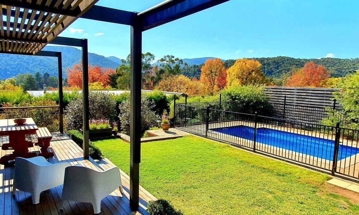 Bright House | Leader Reef Luxury Accommodation