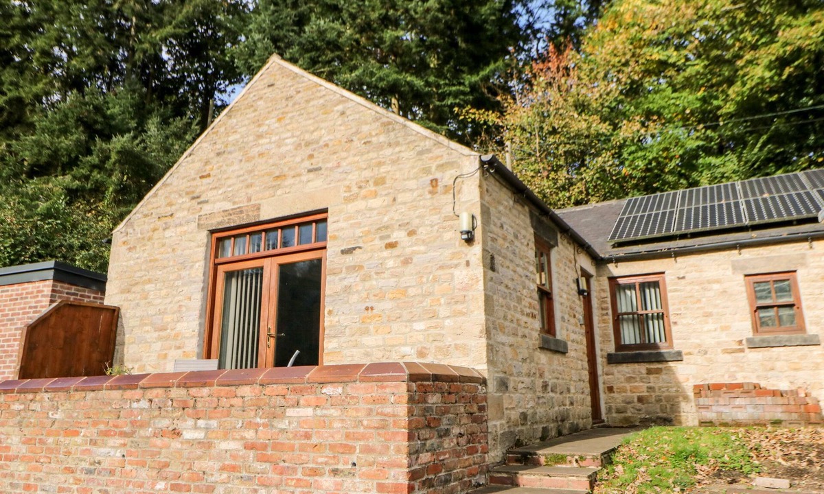 Bishop Auckland Cottage | LEADMILL HOUSE WORKSHOP, pet friendly in Barnard Castle