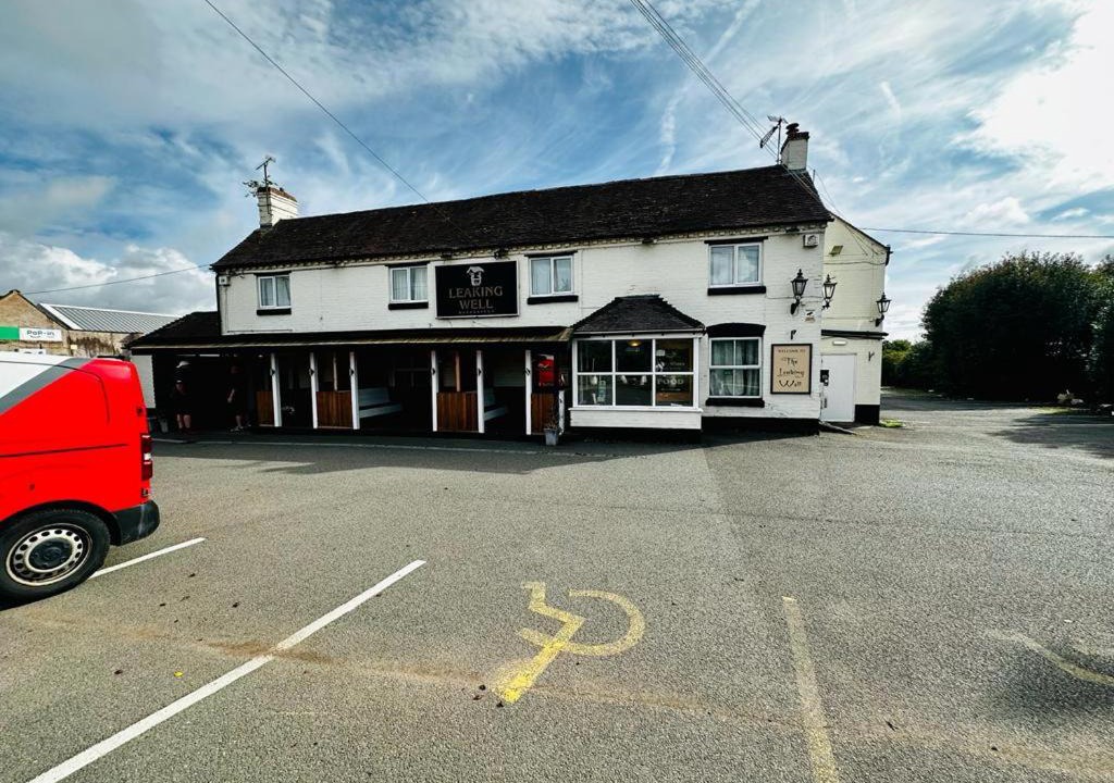 Dunhampton Hotel | Leaking Well, Dunhampton