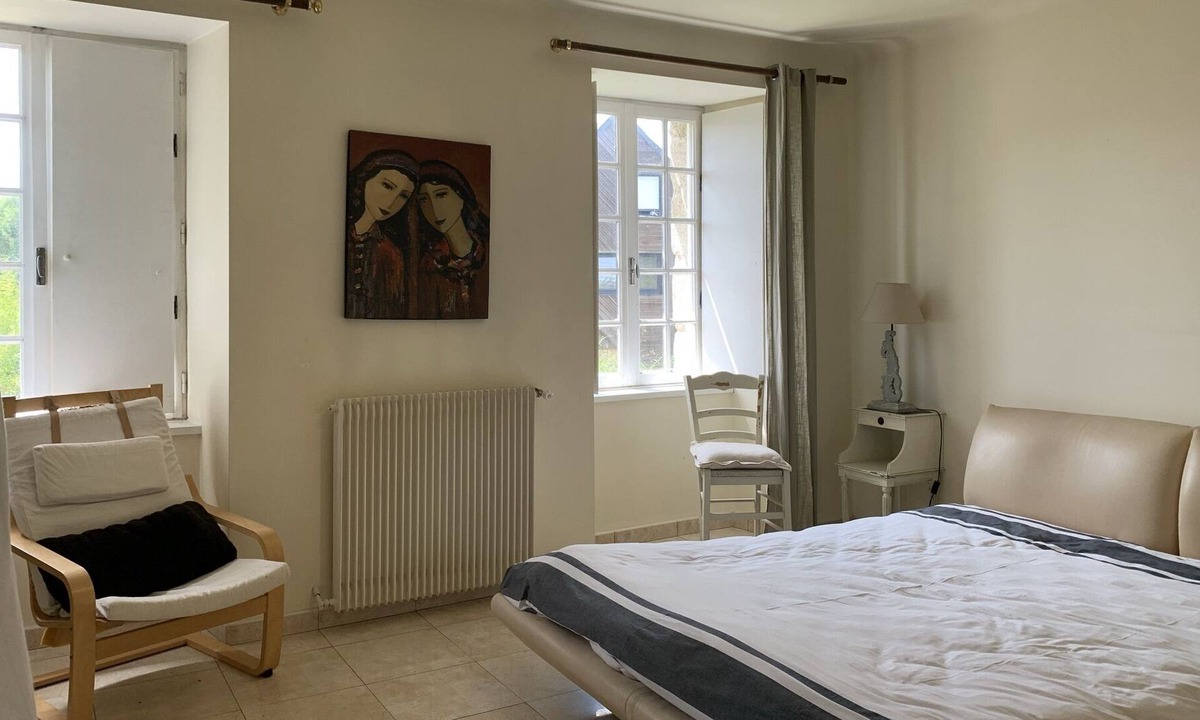 Treguier Apartment | leandy paddock