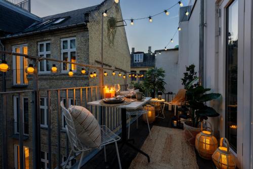 Copenhagen City Centre Apartment | Leaves 2- Chic Apt for 8 persons in Central Copenhagen