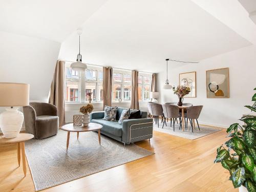 Copenhagen City Centre Apartment | Leaves 4 - Precious 2-Bdr Apt in Central Copenhagen