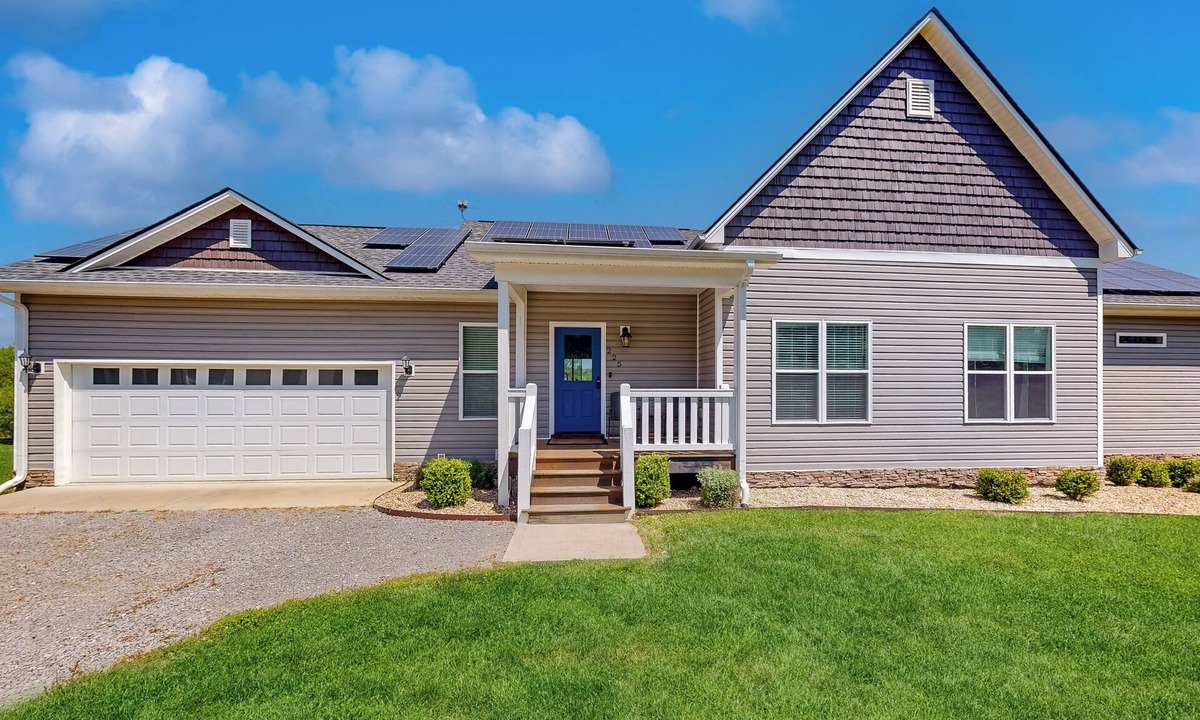 Dixon Springs House | Lebanon Family Riverfront Hideaway: Dogs Welcome