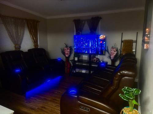Northside House | LED Lighting Reclining Sofas Cozy 3 Bedroom Home