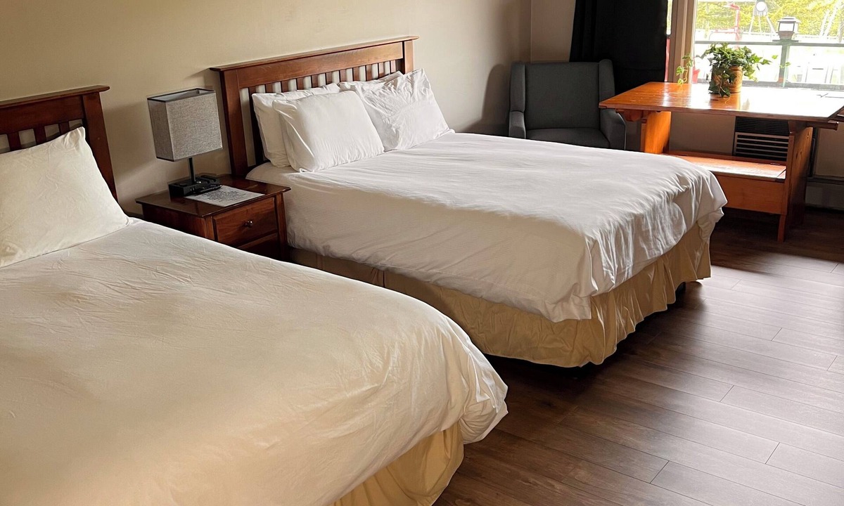 Wilmington Hotel | Ledgerock at Whiteface -Standard Double Room