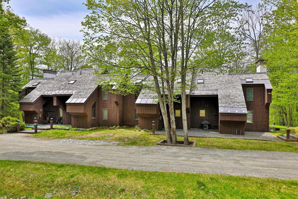 Plymouth Apartment | Ledges 19 at Hawk Mountain