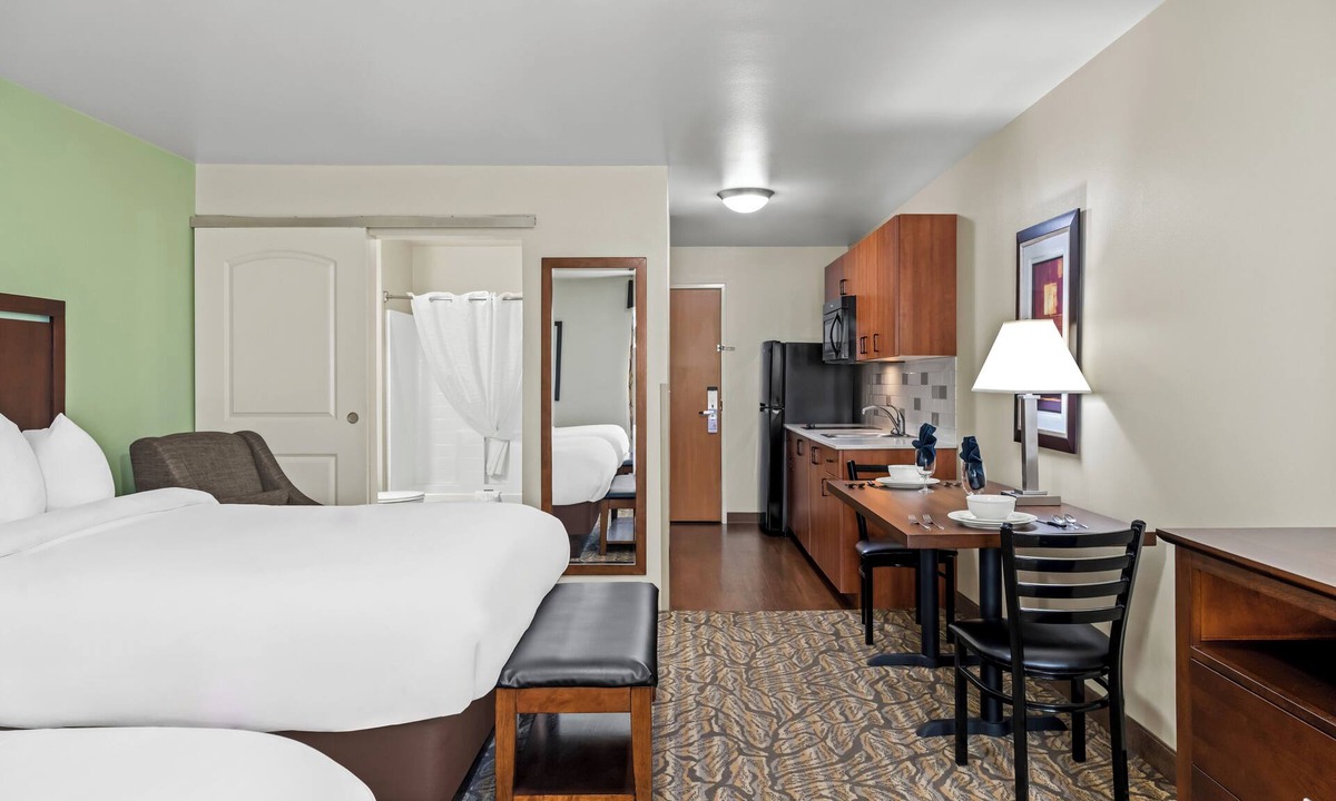 Billings Hotel | Ledgestone Suites Hotel Billings