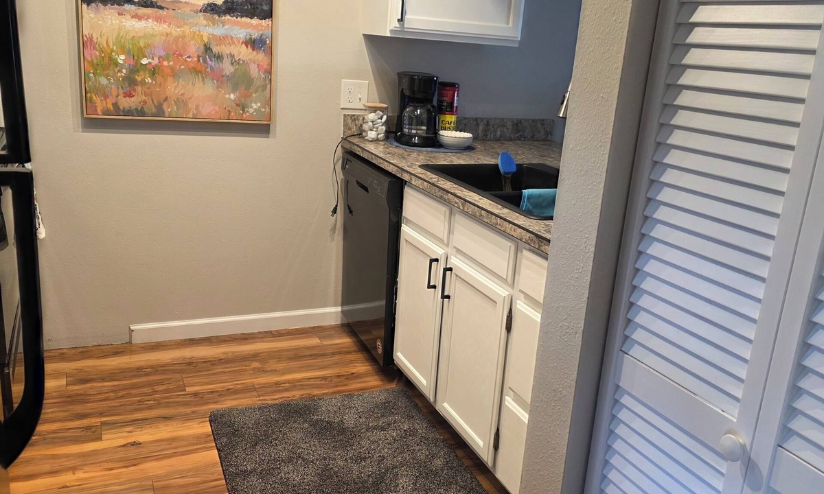 Helena Condo | Lee's Helena Hideout