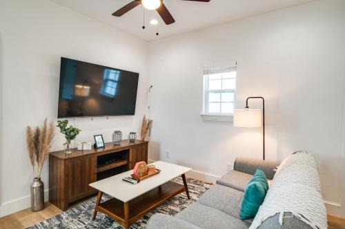 Yancey House | Legacy Ranch Escape: Game Room & Lake Access