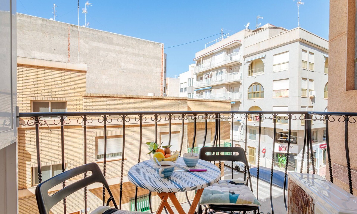 Santa Pola Apartment | Legado Marino: Boutique Apartment with Air Conditioning, 200m from the Sea