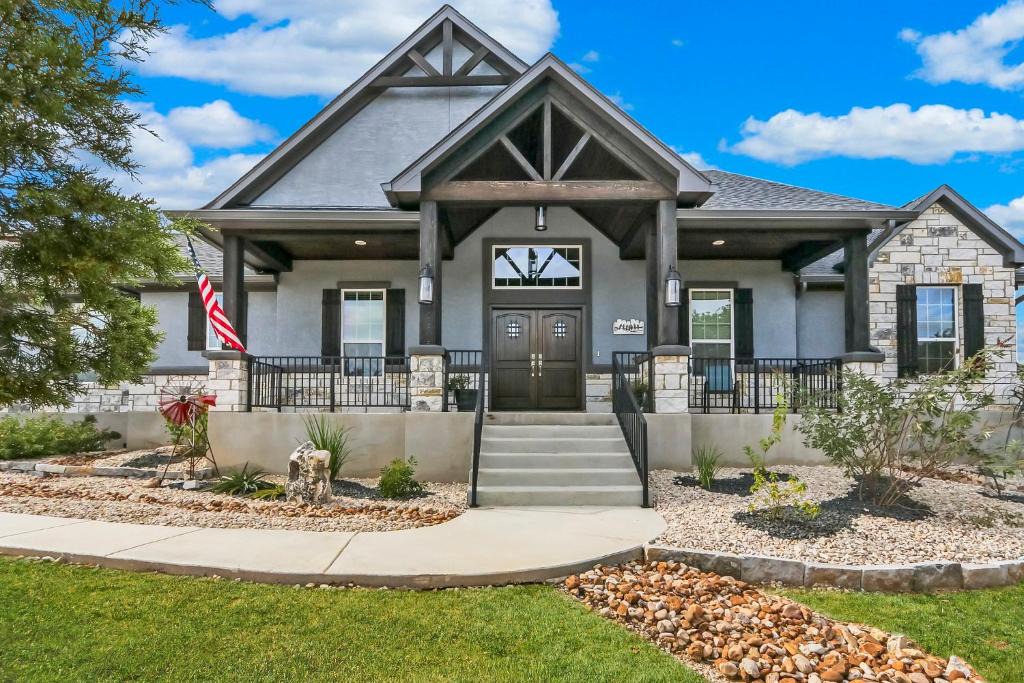 Spring Branch House | Legends at Canyon Lake