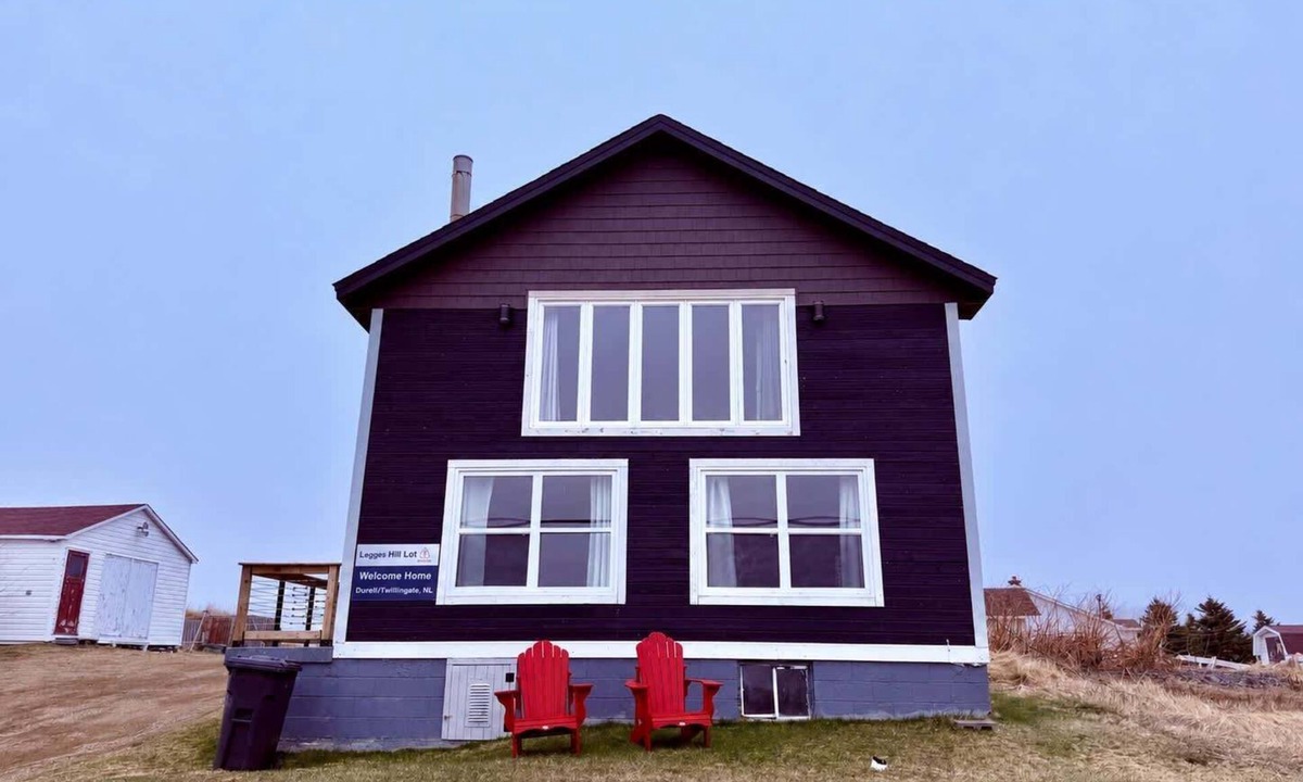 Twillingate House | Legges Hill Loft Summ